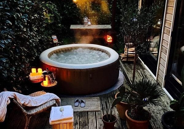 Jacuzzi in de winter